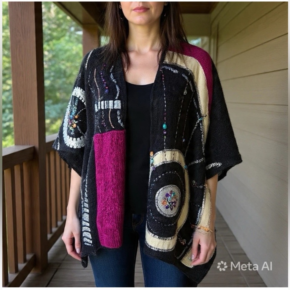 Chicos Black and Magenta Patterned Women’s Open-Front poncho Cardigan